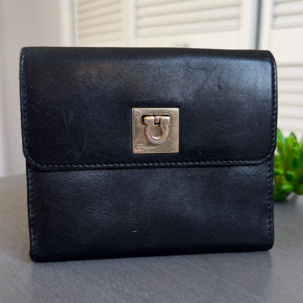 Vintage Salvatore Ferragamo Gancini Black Leather Flap Bi Fold Wallet